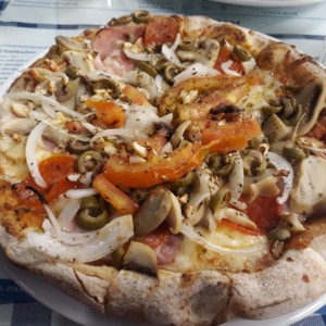 Pizza Atheniense