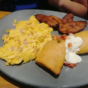 chimichanga y huevos 