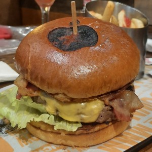 Bacon Cheedar Cheese Burger