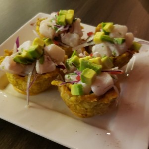 patacones rellenos con ceviche 