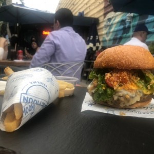 Blue Moon Burguer