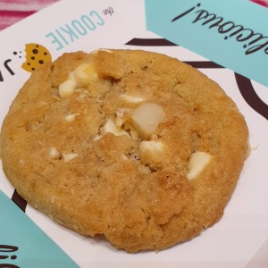 galleta con macadamia y chocolate blanco