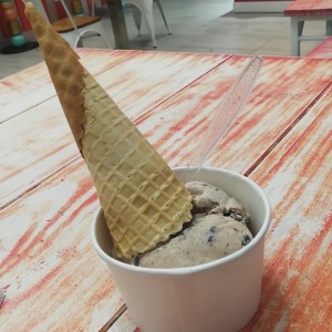 Helado de galletas