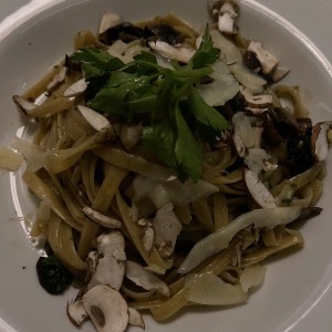 Fettucini Aglio, Olio E Gamberetti