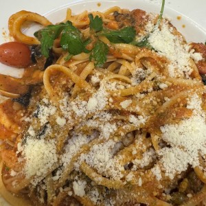 Linguini Al Filetto Di Pomodoro