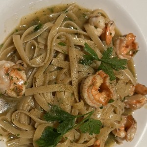 Fetuccini Aglio, Olio E Gamberetti