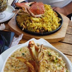 arriba, arroz de mariscos..abajo delicioso guacho de mariscos 