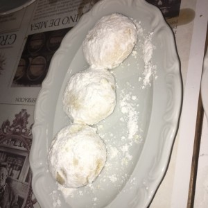 POSTRES - KOURABIEDES