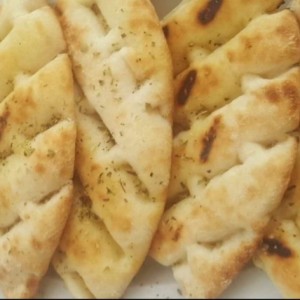 Pan pita con oregano