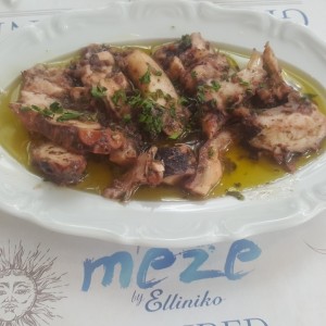 Pulpo con aceite de olivo