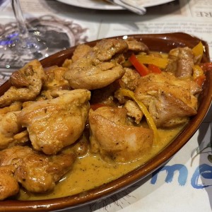 Pollo con vino y mostaza