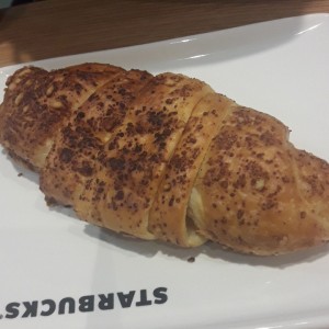 croissant de jamon y queso