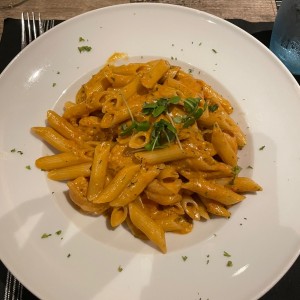 Pastas - Linguini Gamberini (Yo lo pedi con pasta corta gluten free) DEMASIADO bueno! 