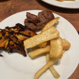 Parrillada mixta de carne