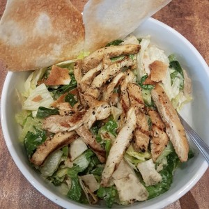 Ensalada Cesar con Pollo