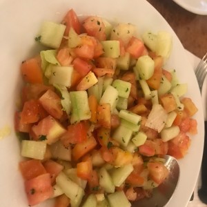 ensalada pepino y tomate