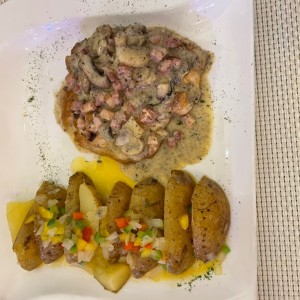 Pechuga de pollo a la boscaiola con hongo 