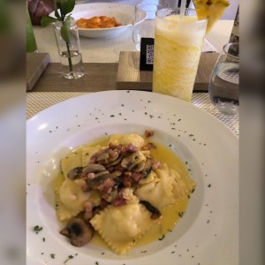 Ravioli de pollo a la boscaiola