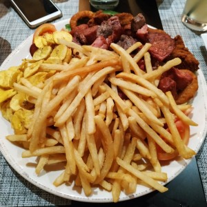 Picada de carnes mediana