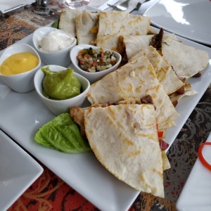 COMIDA MEXICANA - Quesadilla Mixta