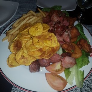 Picada de carnes mediana