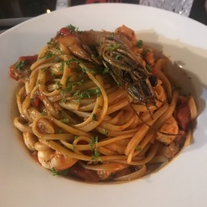 Pasta al fileto y langostinos