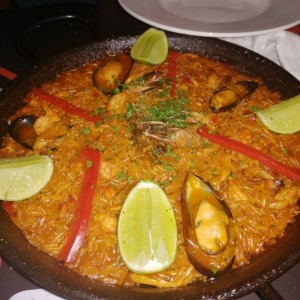 ESPECIALIDADES - Paella de mariscos