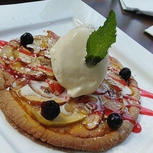 Tarta de manzana con helado 