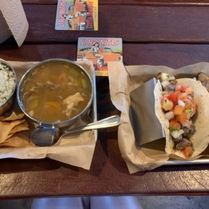 sopa de pescado y tacos