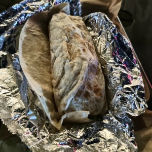 burrito de pollo "jerk"