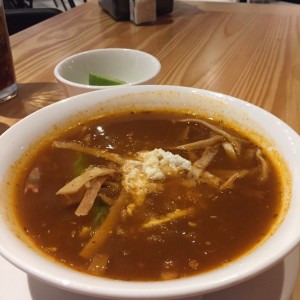 sopa de tortilla