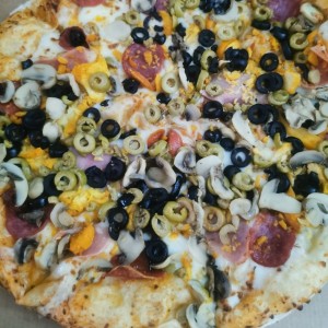 Pizza especial familiar combinacion