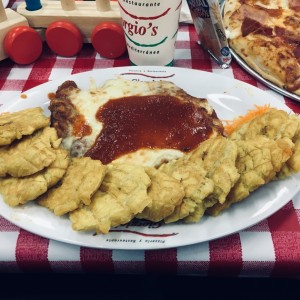 Chuelta Parmesana con Patacones