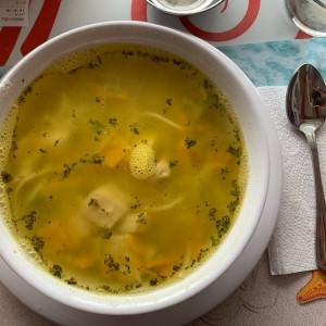 Caldo de Pollo