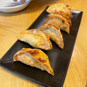 Entradas - Deep Fried Gyoza