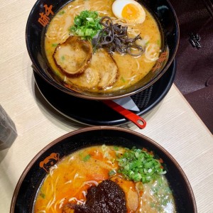 Ajisen Ramen y Volcano Ramen