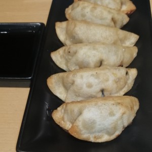 Entradas - Deep Fried Gyoza