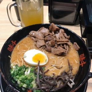 Te frio de maracuya y Ramen de carne