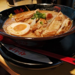 Chickenkatsu Ramen con Pollo a la Plancha