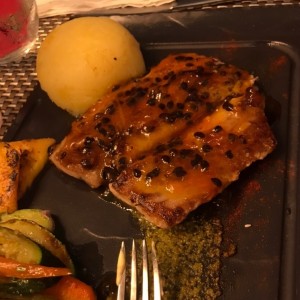 corvina con salsa de maracuya