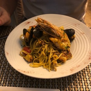 pasta con frutti di mare