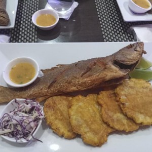 pescado frito con patacones