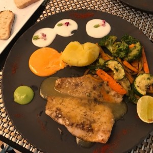 Filete de Corvina en salsa maracuya !