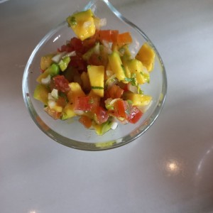 Pico de gallo con aguacate