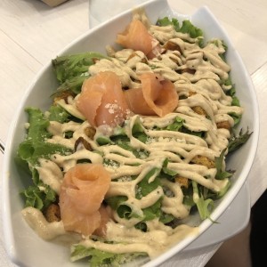 Cesar salad with smoked salmon