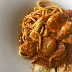 Pasta Pomodoro con camarones 