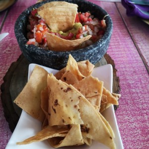 Guacamole con Totopos