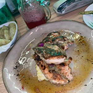 Pollo al ajillo