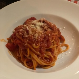 spaguetti a la amatriciana