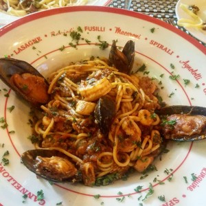 Spaghetti fruti Di mare